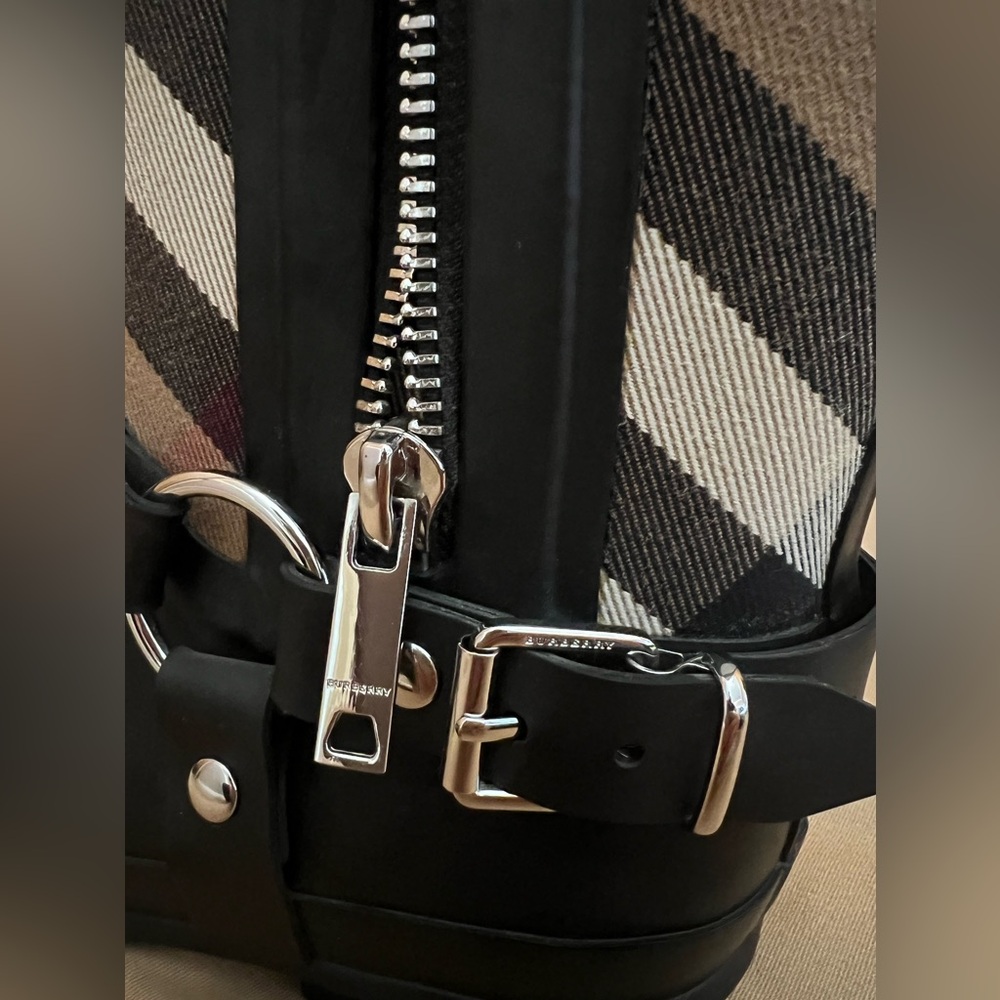 Burberry Women's Zane Signature Check Rain Boots - Picture 6 of 10